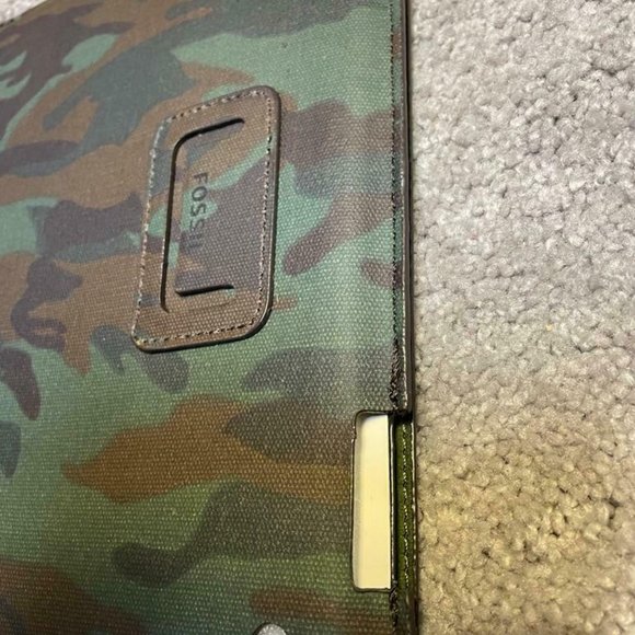 Fossil Authentic Long Bunker TABLET Camo Cover GREEN SML1087346 - Picture 2 of 8